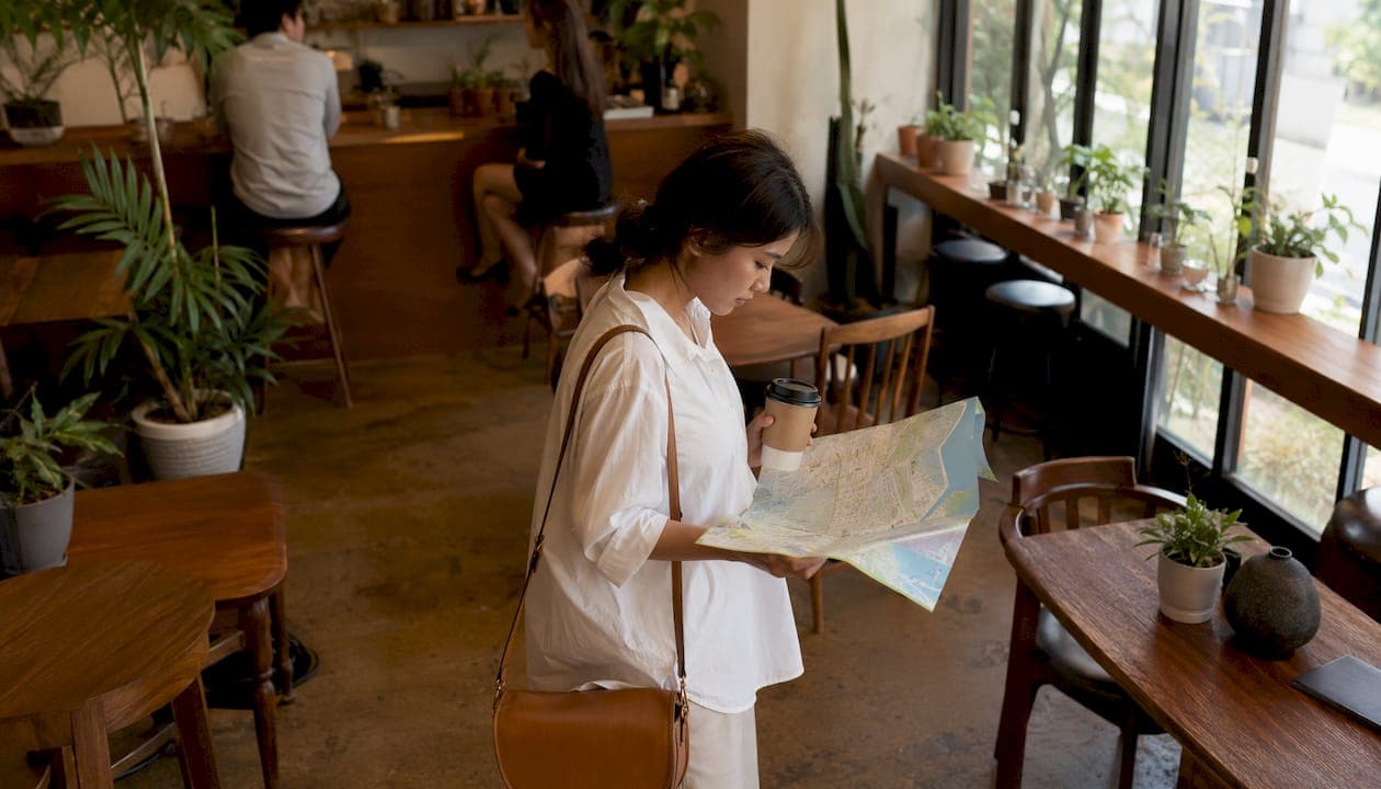 Walkable Urban Condo Benefits: A Buyer's Guide