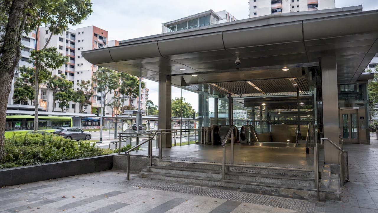 Hougang CRL Timeline: 2030 Target and the NEL Transfer
